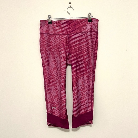 Under Armour Pink Capris Workout Activewear heatgear Women’s M - Picture 1 of 11